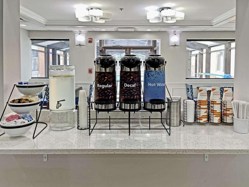 Comfort Inn & Suites Mundelein-Vernon Hills Restaurant photo