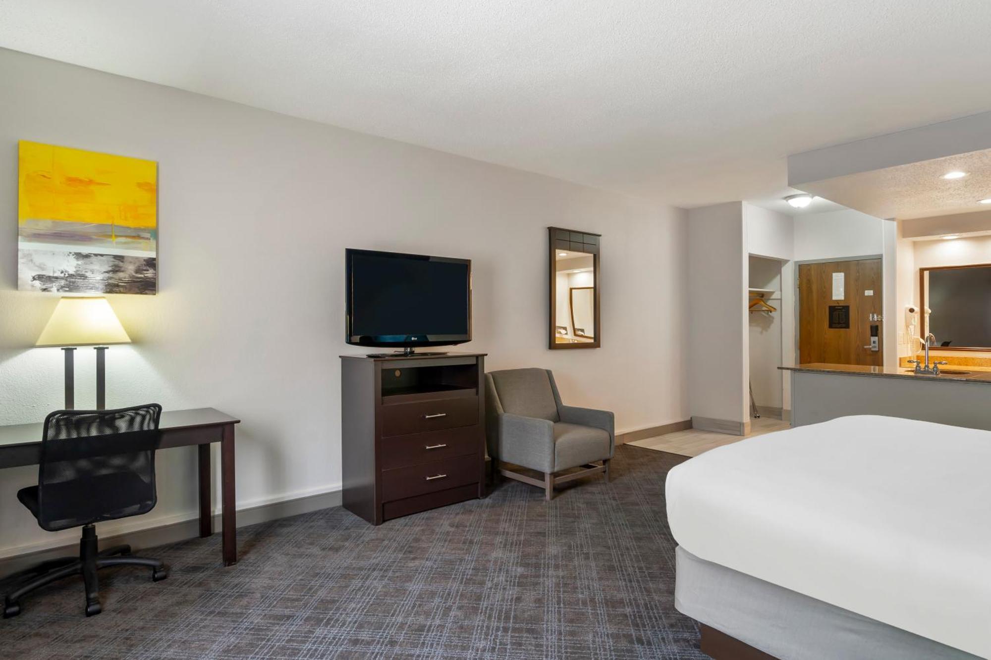 Comfort Inn & Suites Mundelein-Vernon Hills Exterior photo